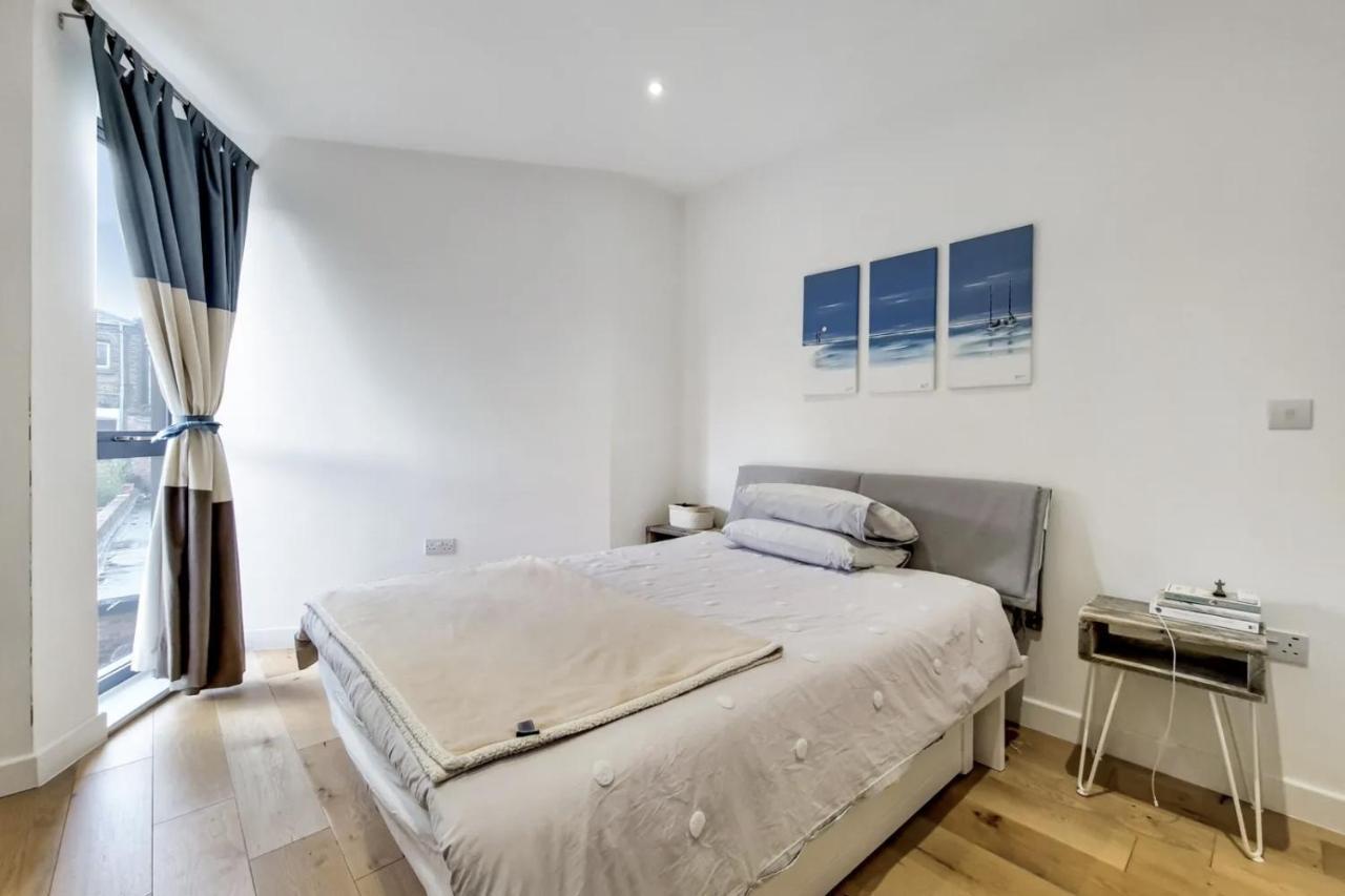 Luxury 2 Bed 2 Bath With Balcony New Build Apartment *South Central London* Exterior photo